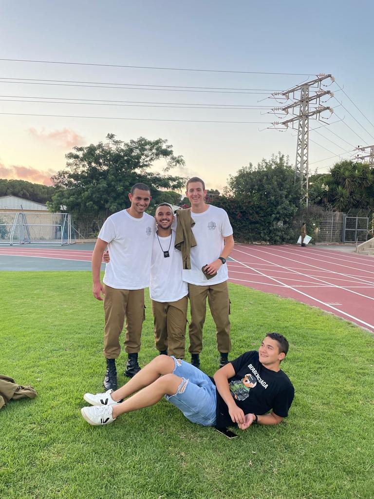 תמונה מחברת זיכרונות ראם מאיר בטיטו זל